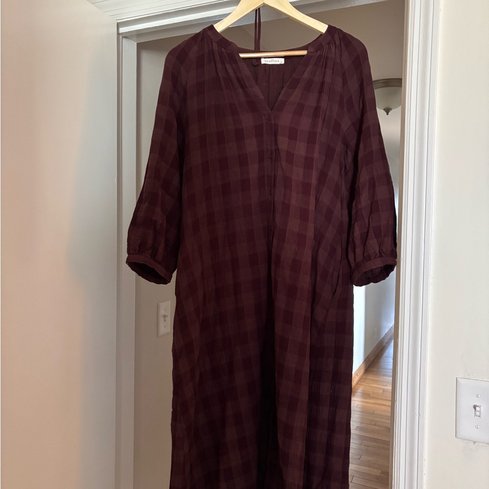 Chic Burgundy Checkered Midi Dress